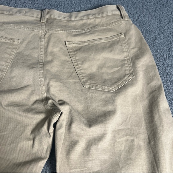 Banana Republic the Traveler Pants  (Beige) size 35/30 - Picture 14 of 15